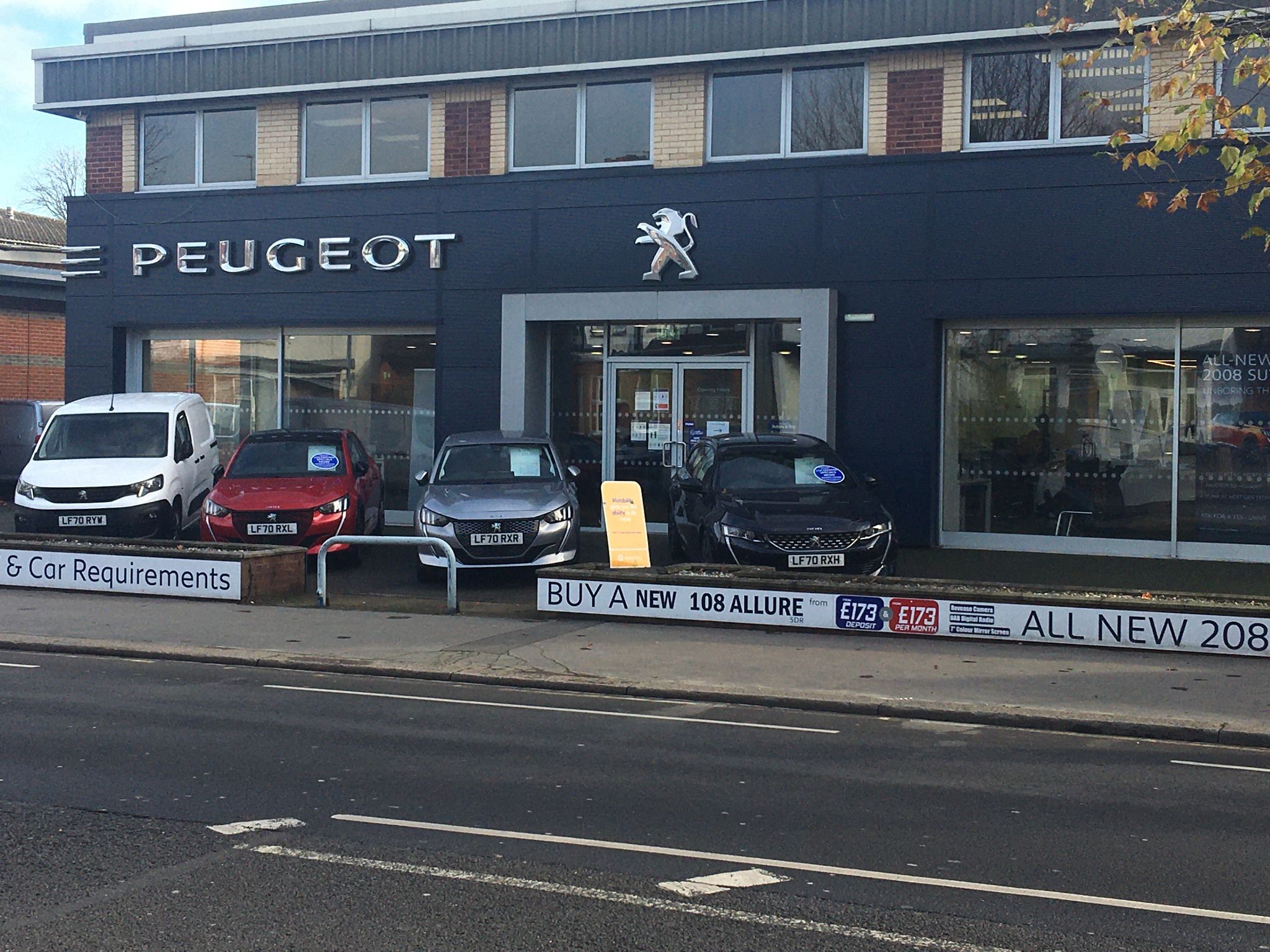 Stellantis &You Croydon Car dealership in Croydon AutoTrader